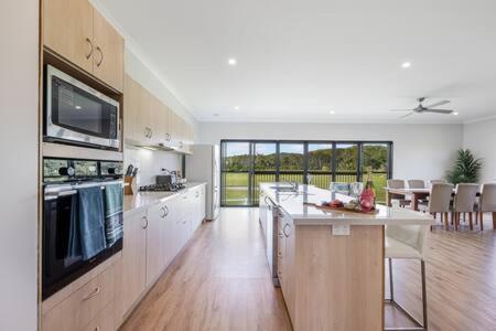 The Sanctuary - Family Retreat - Noosa Hinterland Villa North Arm Bagian luar foto